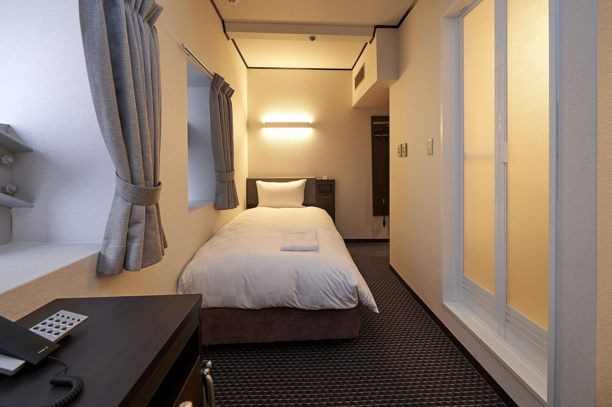 Hotel Consort Shin-Osaka Exterior photo